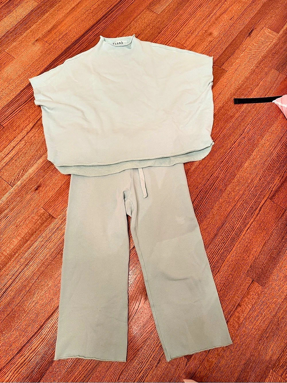 Frank & Eileen Capelet & Pant Malibu Travel Set Dewberry Mineral Wash